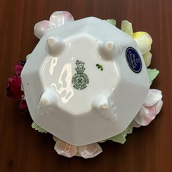 VTG Royal Doulton English Bone China Flower Posy Hand Crafted & Painted Roses 4" - Picture 5 of 6